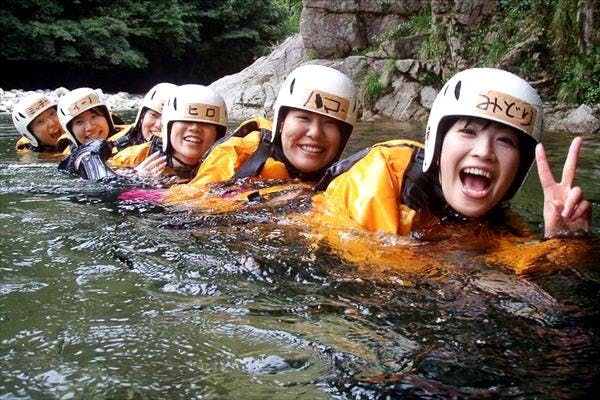 大量の水流にテンションもあがります☆
