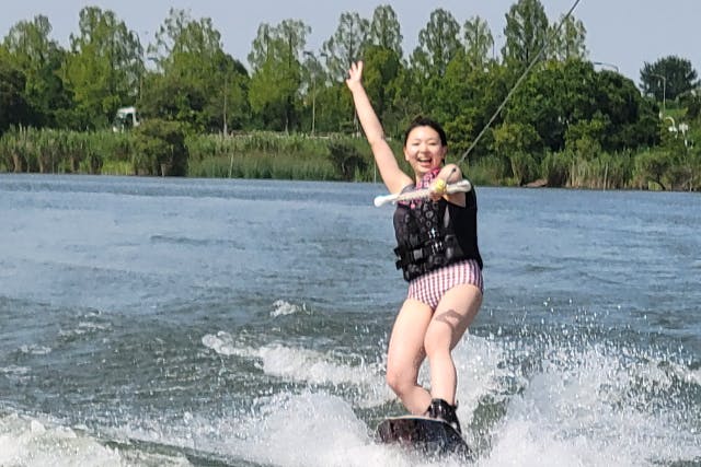 【滋賀・琵琶湖・ウェイクボード】初めての方限定！どうせやるなら絶対立ちたい！滑りたい！10分×2セット！レンタル込、お得なサービスコース！