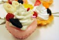 カップケーキはキーホルダーのパーツがつけられますので、カバンにつけるのもおすすめです。