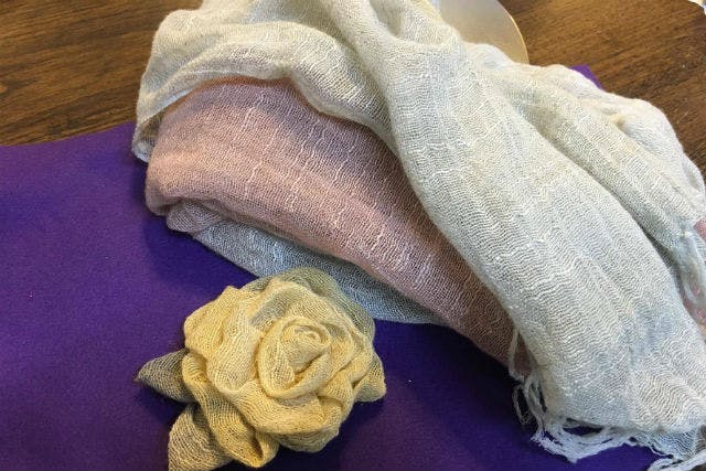 【奈良・手作り雑貨】ぶらり散策がてら楽しもう！奈良特産の生地で、ベンガラ染めを体験！