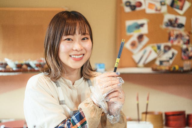 【石川・山中温泉・箸作り体験】お気に入りの“マイ箸”を作ろう！漆と金粉で本格手作り体験