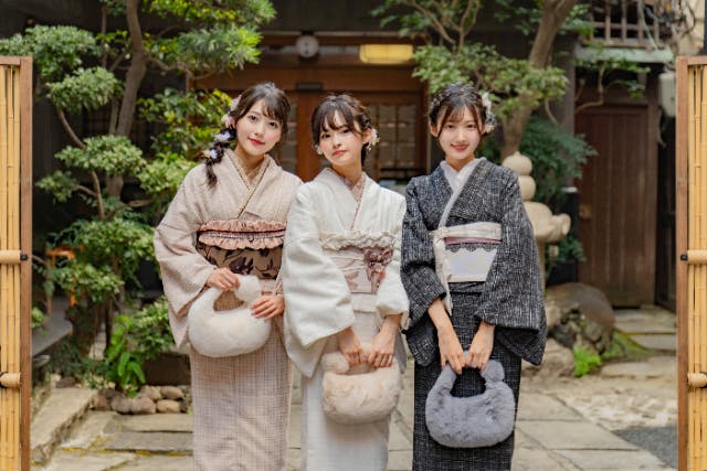 【東京・新宿・着物レンタル】大人気レトロプレミアム★ヘアセット付き！アンティーク着物をエレガントに♡