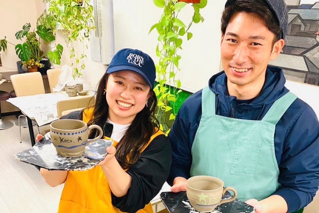 【電動ろくろコース.30分〜120分】器が2つ作れます！※座席の都合上見学は出来ません(5歳以下の未就学児は除く)、ご来店いただく人数分ご予約ください