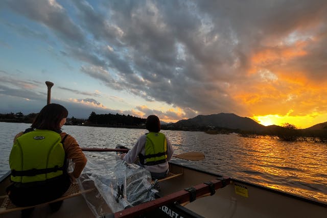 【山梨・河口湖・レイクカヌー】夕日に染まる河口湖でカナディアンカヌー夕方プラン