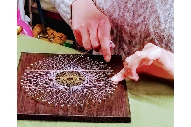 【北海道・旭川・糸掛け曼荼羅・木製15～20cm角】基本を学習しながら作品が作れます。
