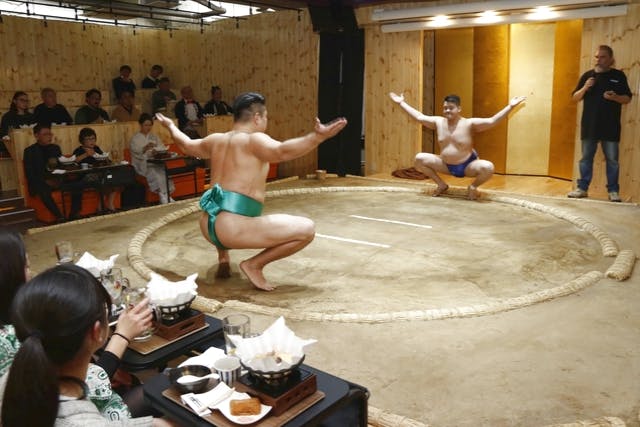 【東京・浅草・相撲ショー】元力士によるデモンストレーション＆特選ちゃんこ鍋！思い出に残る写真撮影＆お土産セット付き！