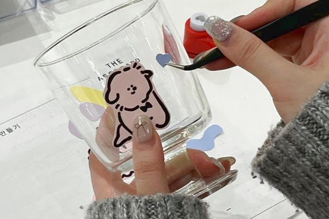 【東京・新大久保・食器作り】西部新宿駅から徒歩１分！韓国で大人気のオリジナル食器作り！自分だけの「かわいい」を作ろう（ガラス食器プラン）