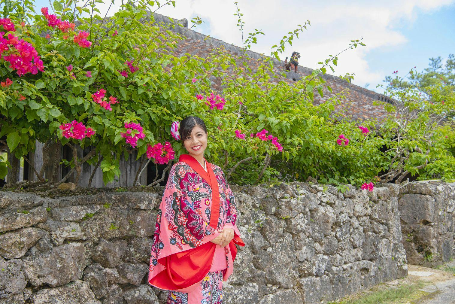 超特割！【25％割引】沖縄の伝統芸能を楽しむ！琉球村 割引入村券